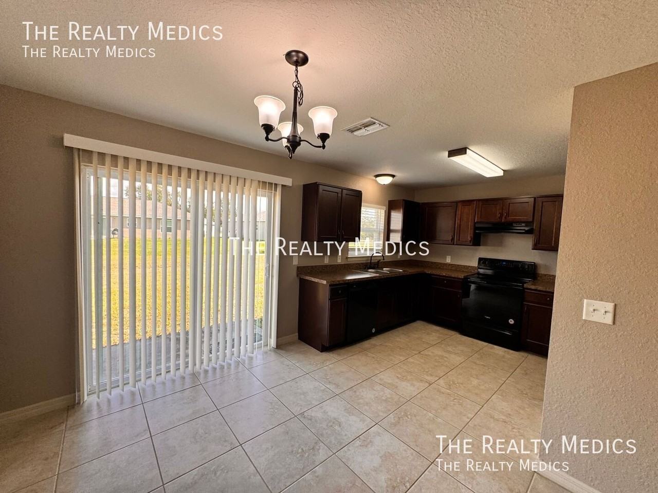 16033 Sw 27th Avenue Rd - Photo 3 of 17