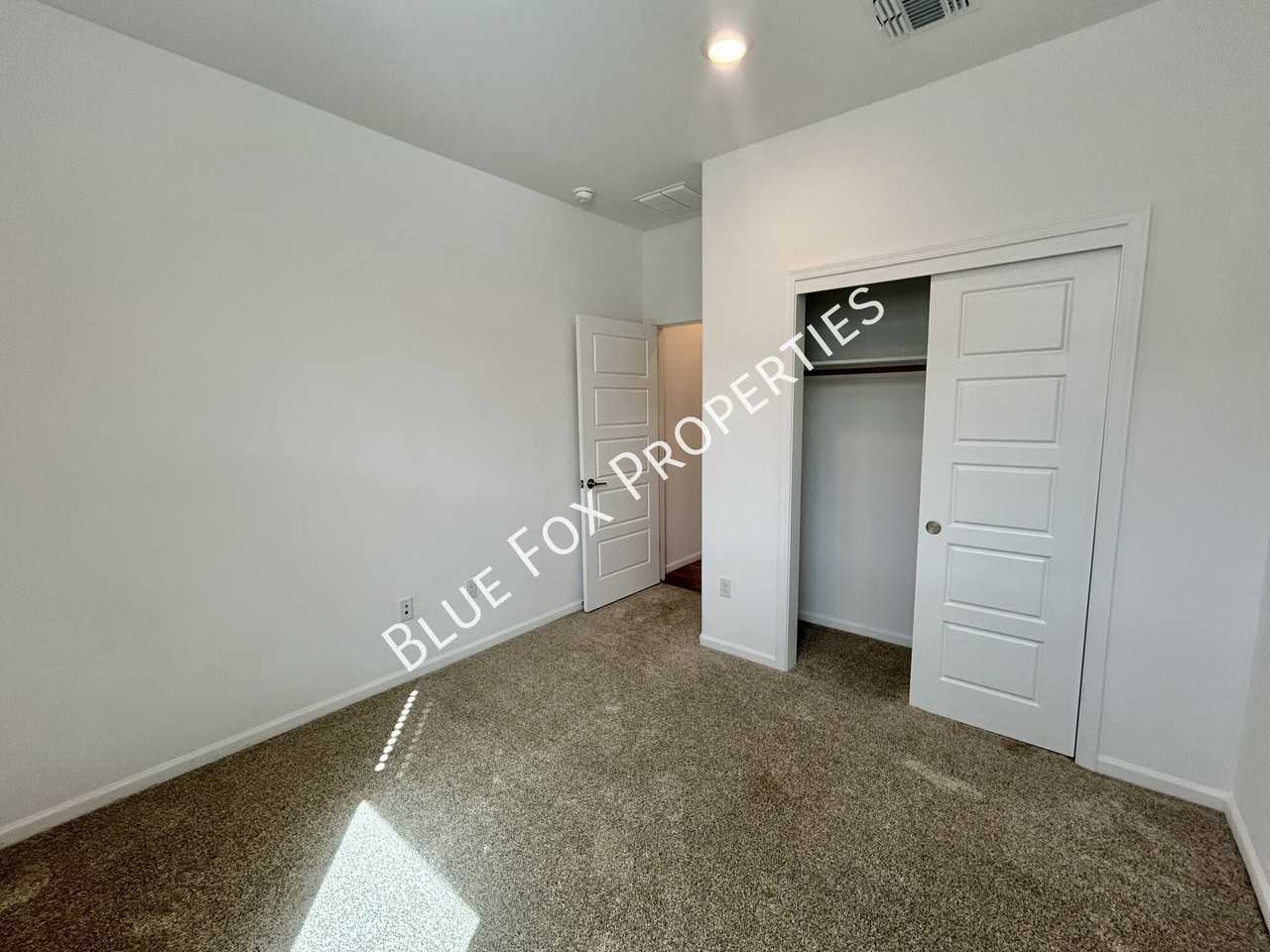 7110 W Ferntree Ln - Photo 7 of 27