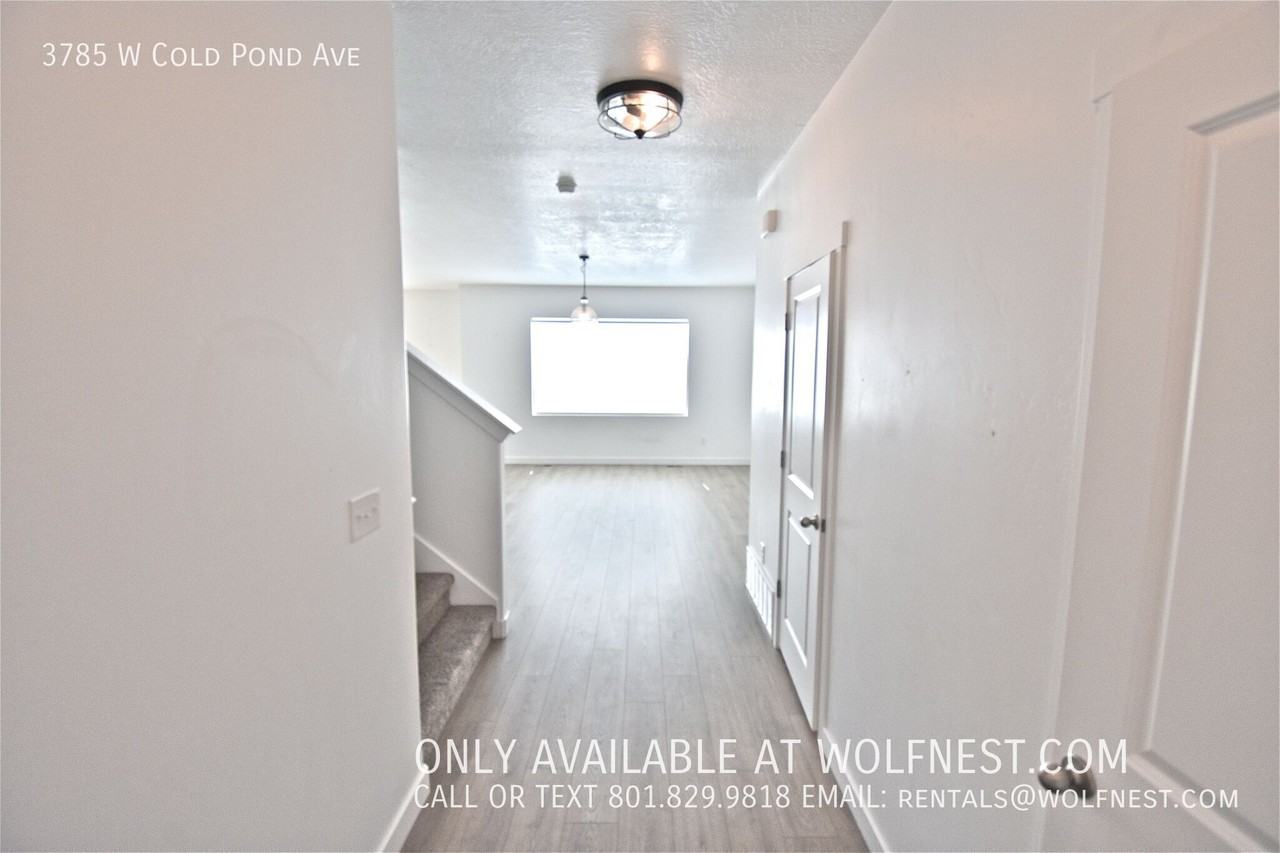 3785 W Cold Pond Ave - Photo 2 of 48