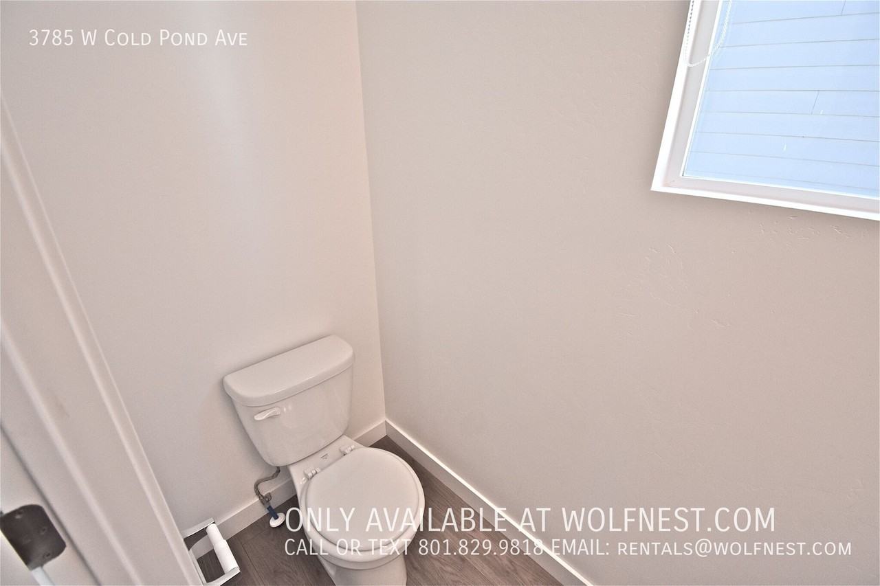 3785 W Cold Pond Ave - Photo 3 of 48