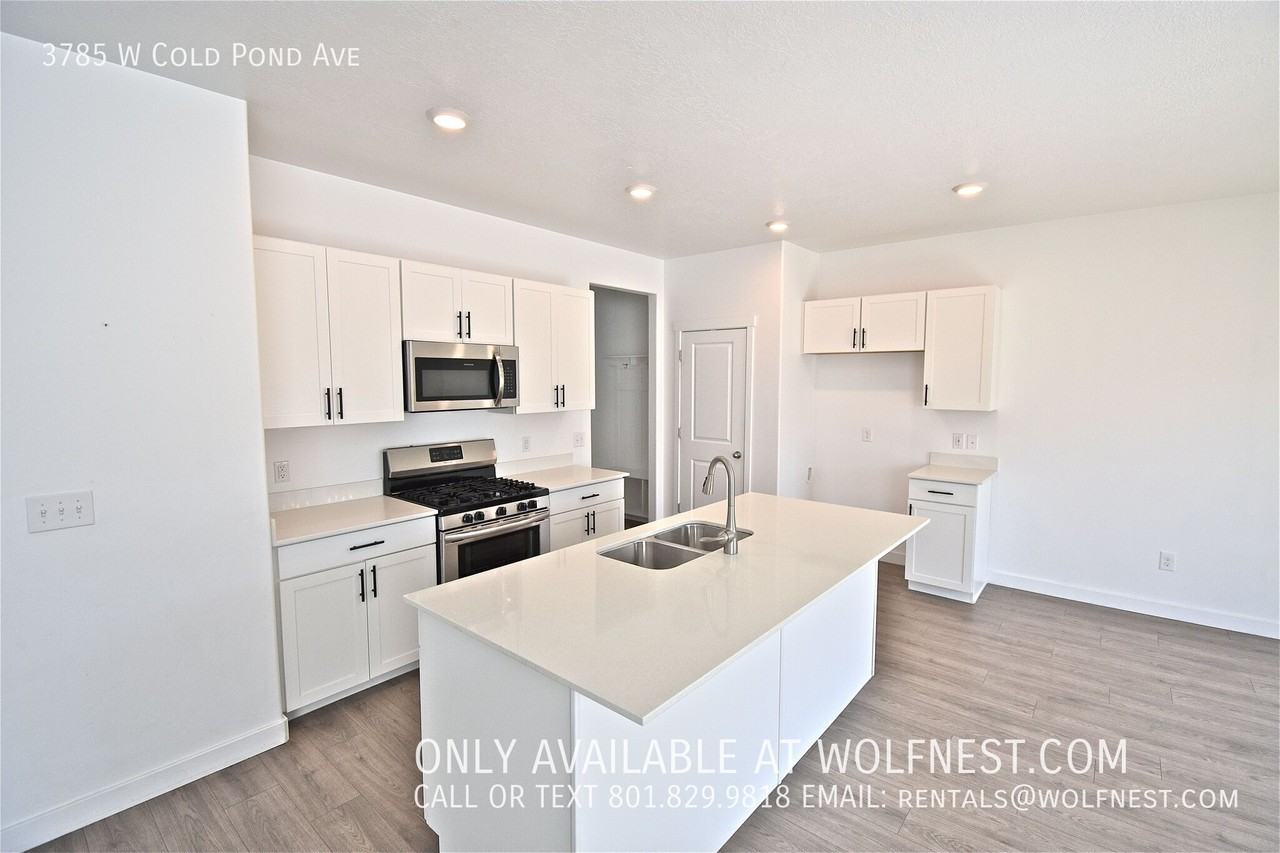 3785 W Cold Pond Ave - Photo 6 of 48