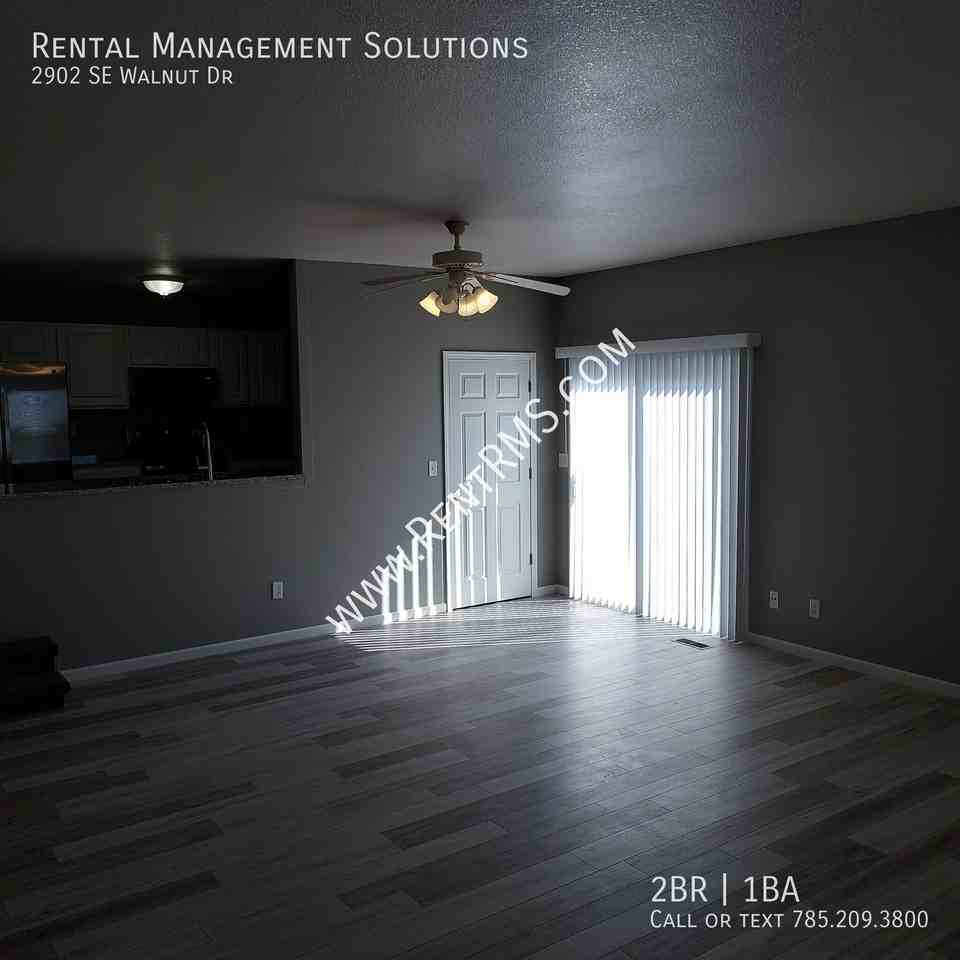 2902 Se Walnut Dr - Photo 2 of 26