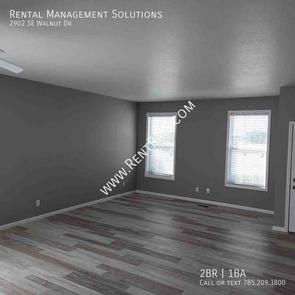 2902 Se Walnut Dr - Photo 3 of 26