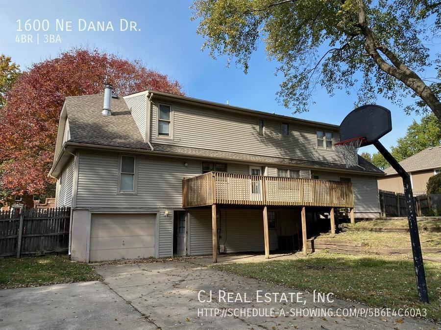 1600 Ne Dana Dr #1600DANA - Photo 2 of 11