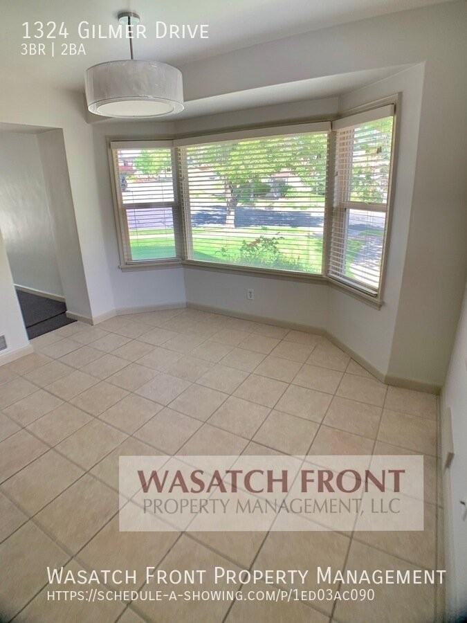 1324 E Gilmer Dr - Photo 3 of 11
