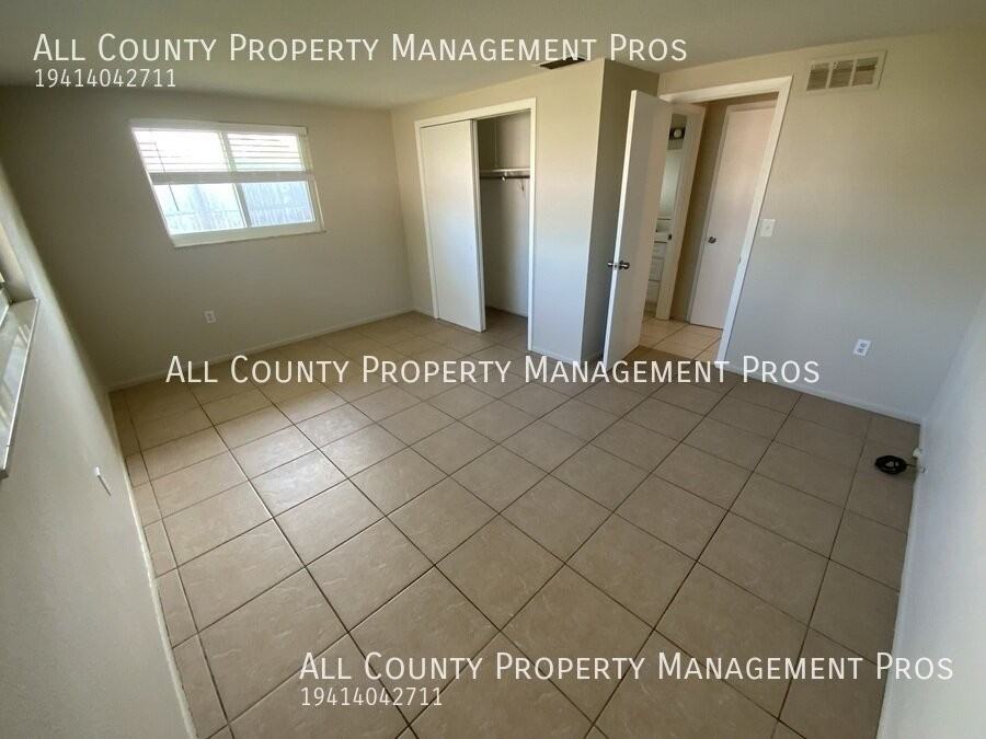 3177 Lexington St - Photo 3 of 13