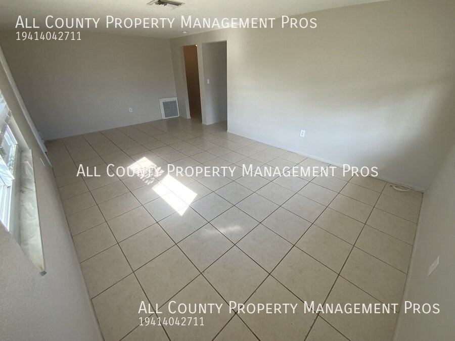 3177 Lexington St - Photo 5 of 13