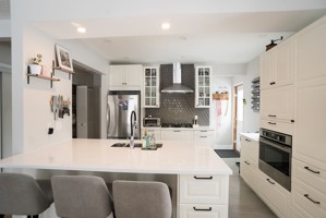 featured image of 2747 16 Ave Sw