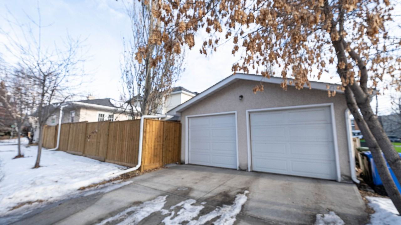 2747 16 Ave Sw - Photo 6 of 34