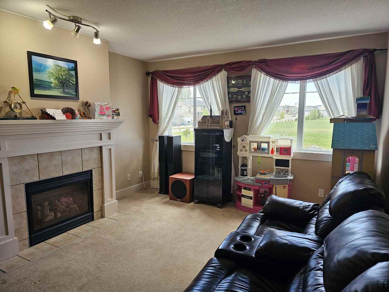 1132 Sherwood Blvd Nw - Photo 3 of 16
