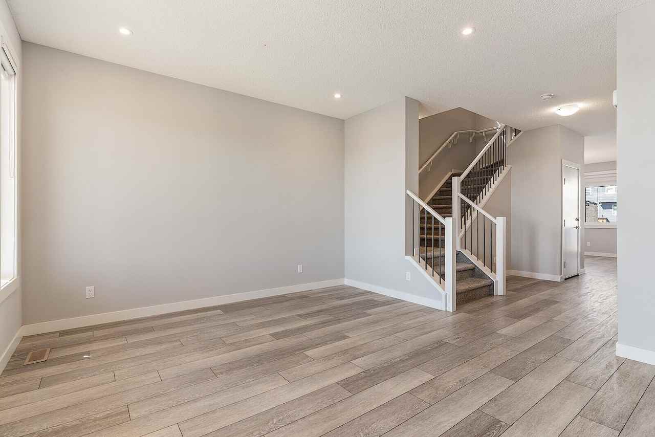 20841 Main St Se - Photo 5 of 15