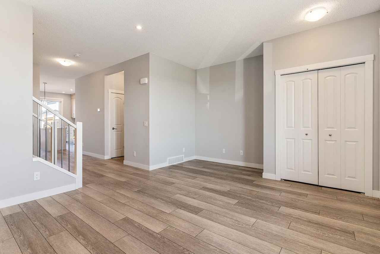 20841 Main St Se - Photo 6 of 15