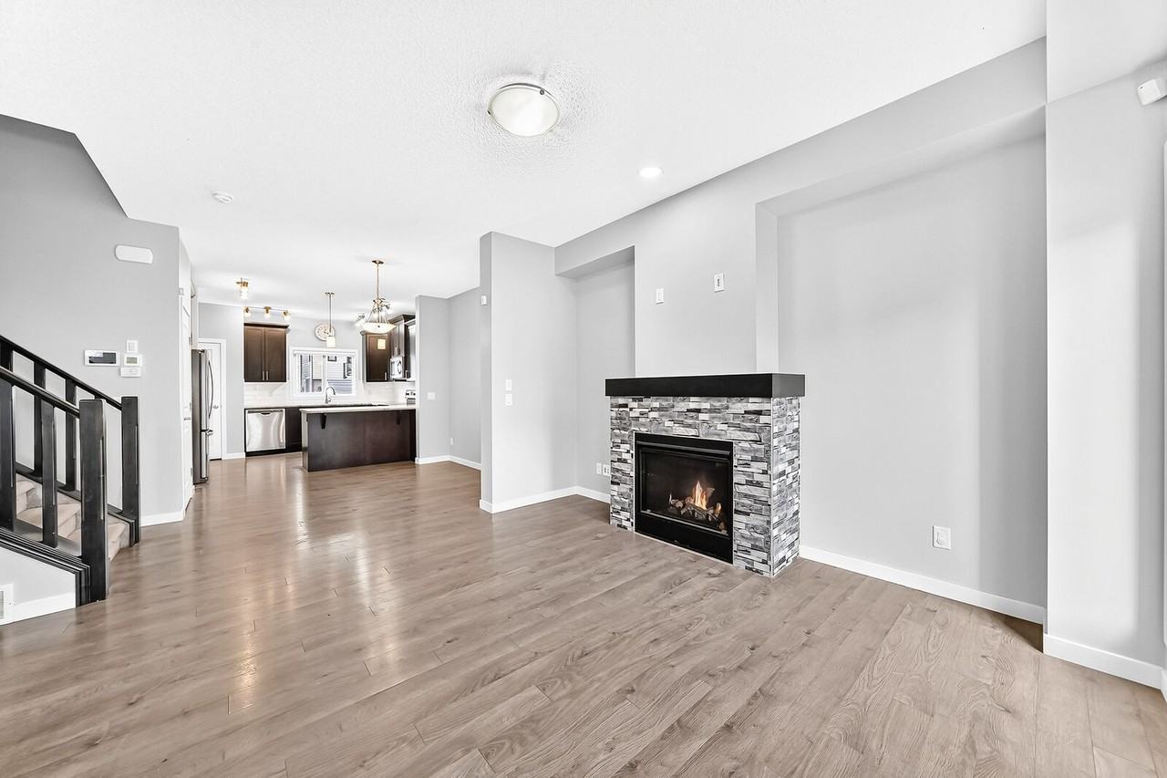19 Masters Manor Se - Photo 2 of 20