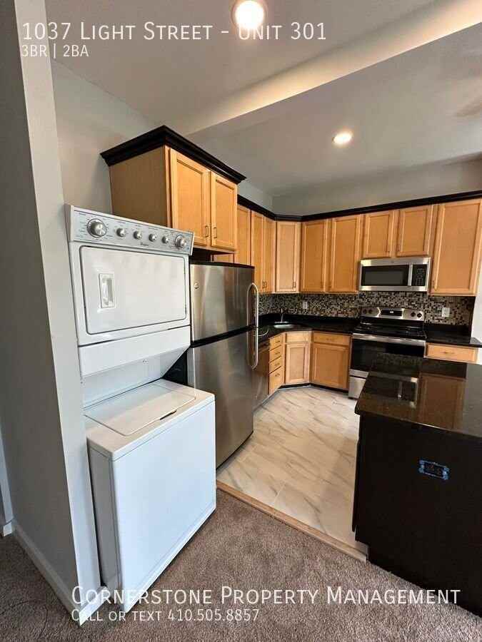 1037 Light St #301 - Photo 3 of 28