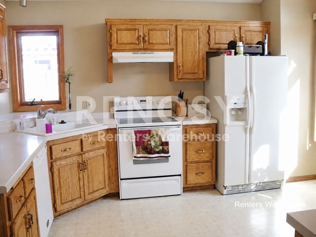 7091 Deerwood Ln N - Photo 2 of 8