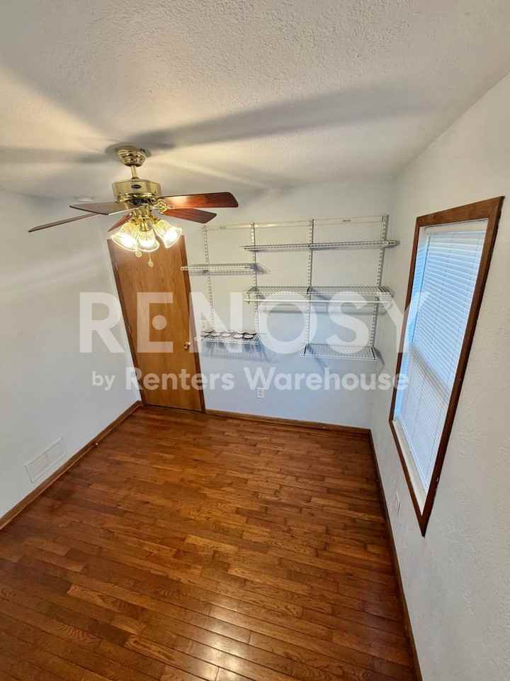 5209 Colfax Ave N - Photo 7 of 11