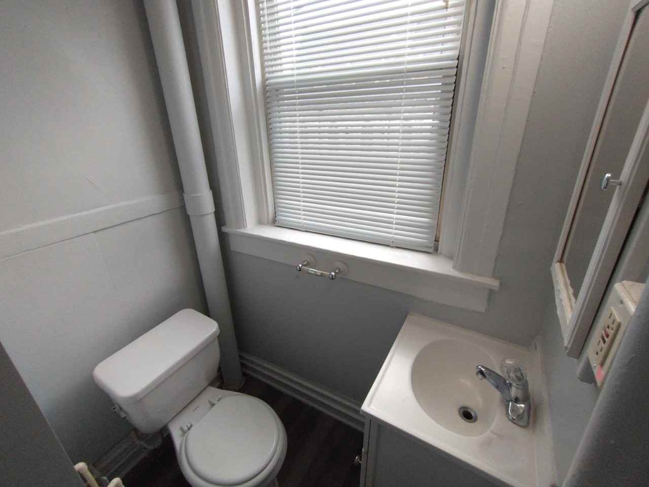 307 Dolphin St #3A2 - Photo 3 of 7