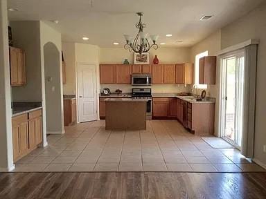 7420 Willow Springs Rd Ne #NA - Photo 7 of 15