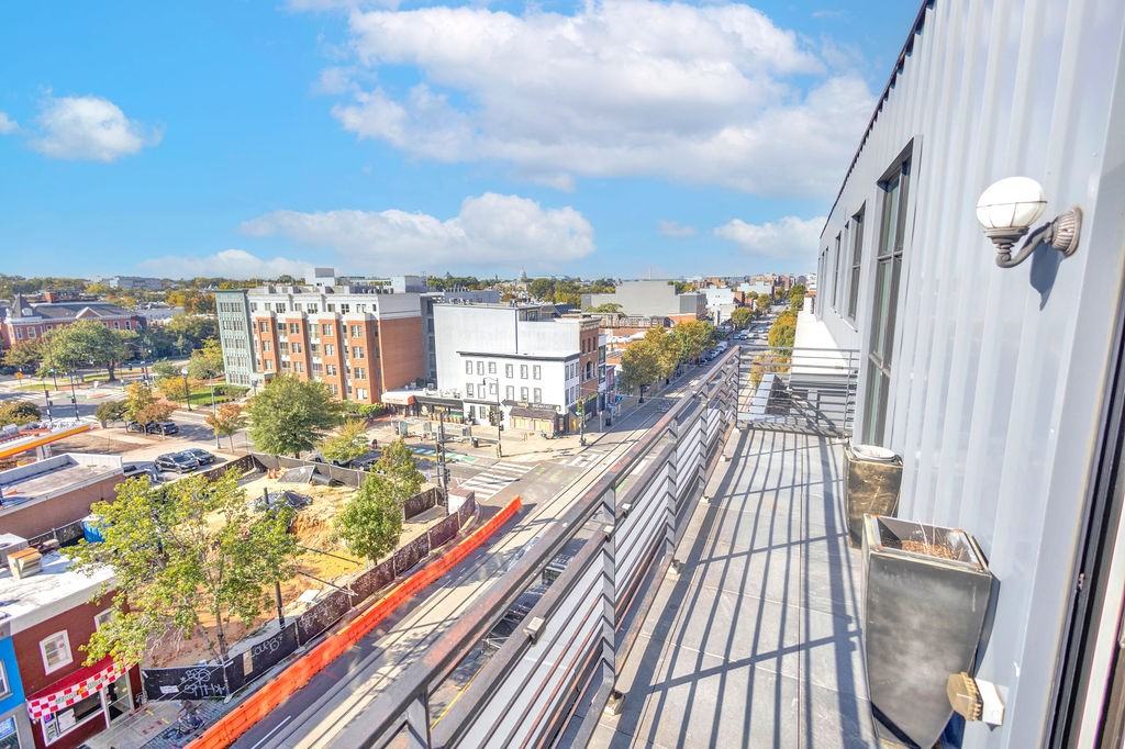 1402 H St Ne #505 - Photo 3 of 24