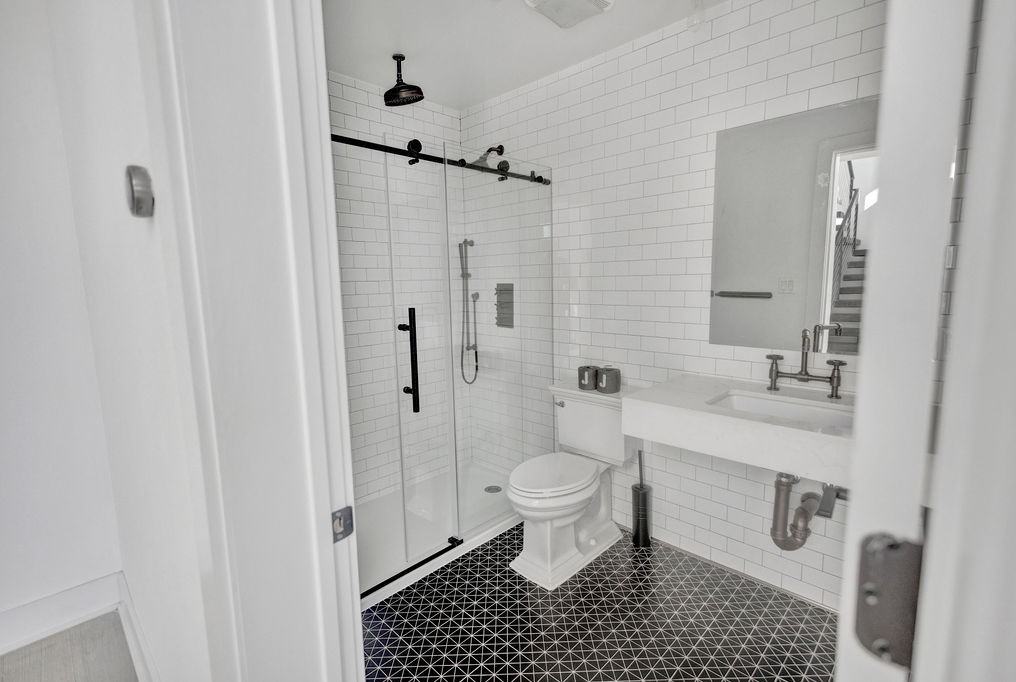 1402 H St Ne #505 - Photo 4 of 24