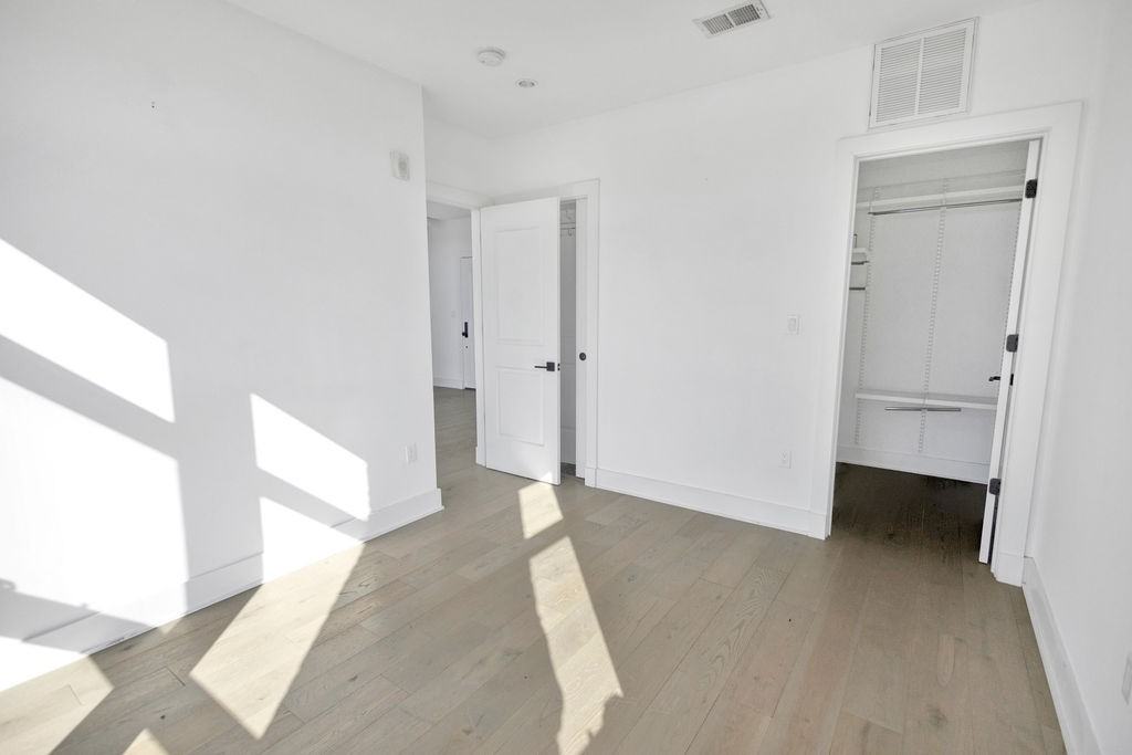 1402 H St Ne #505 - Photo 6 of 24