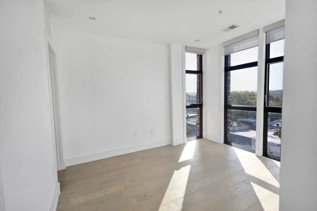 1402 H St Ne #505 - Photo 7 of 24
