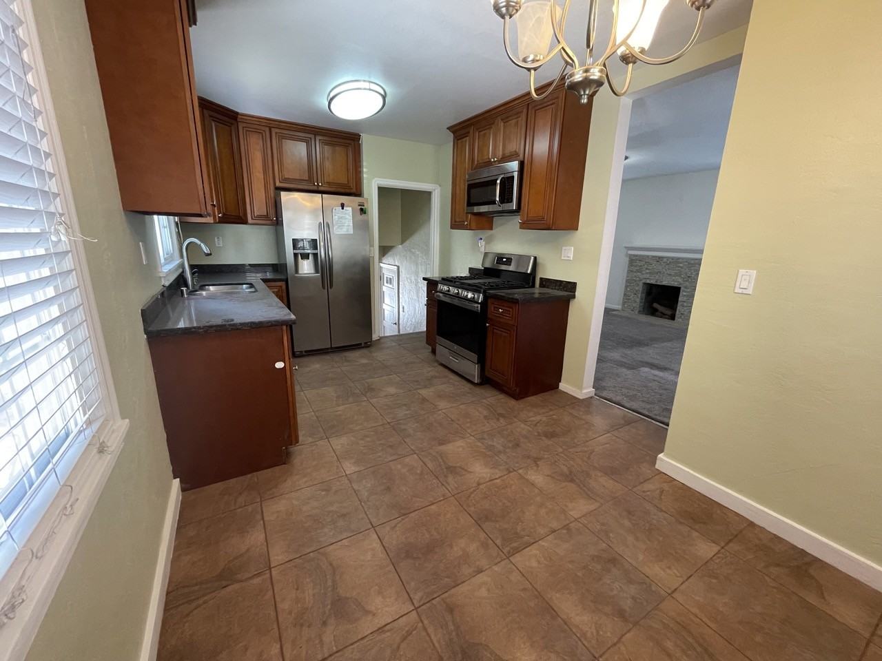 307 Estabrook St #NA - Photo 7 of 16