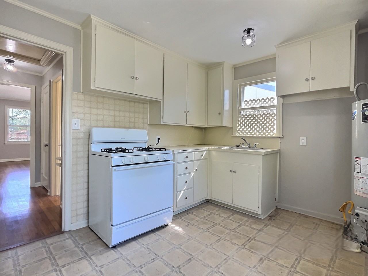 3926 E 1st St #NA - Photo 4 of 11