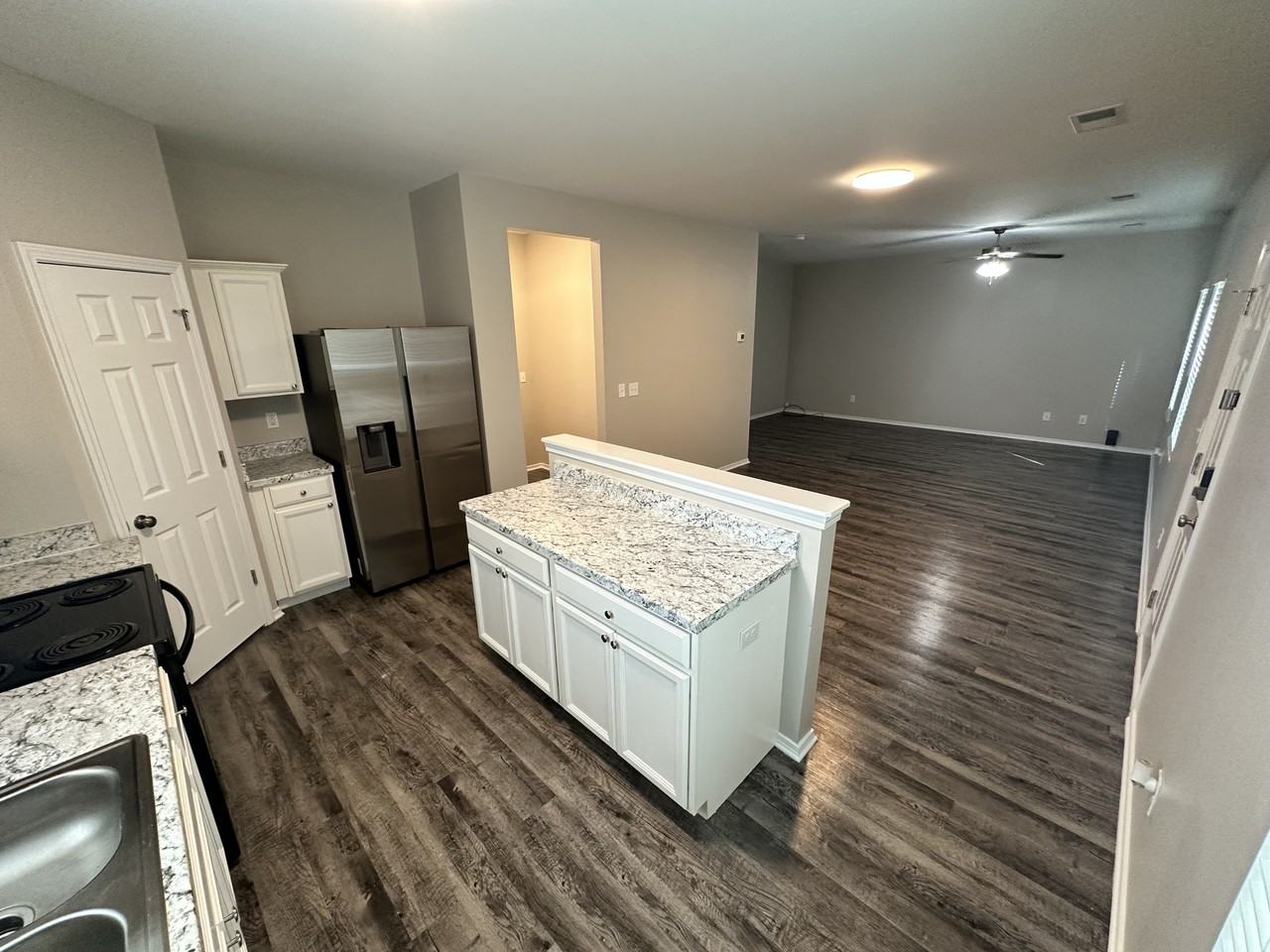295 Oak Leaf Cir #NA - Photo 4 of 18