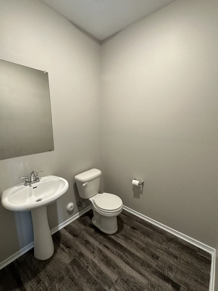295 Oak Leaf Cir #NA - Photo 7 of 18