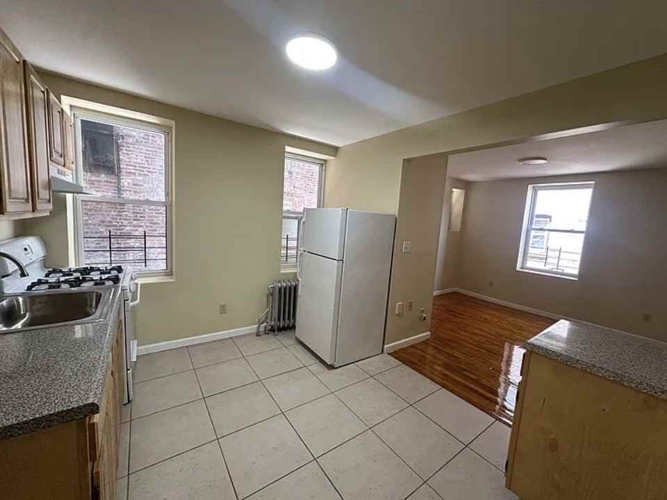 37 E 3rd St #1 - Photo 2 of 6