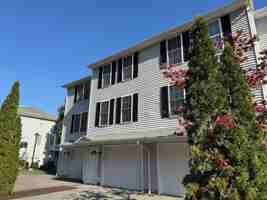 featured image of 1 Catherine Ct #1C
