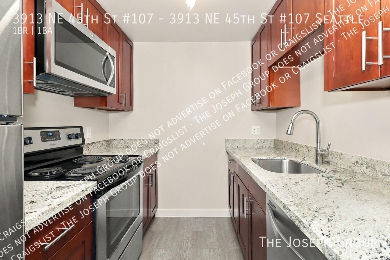 3913 Ne 45th St #107 - Photo 2 of 21