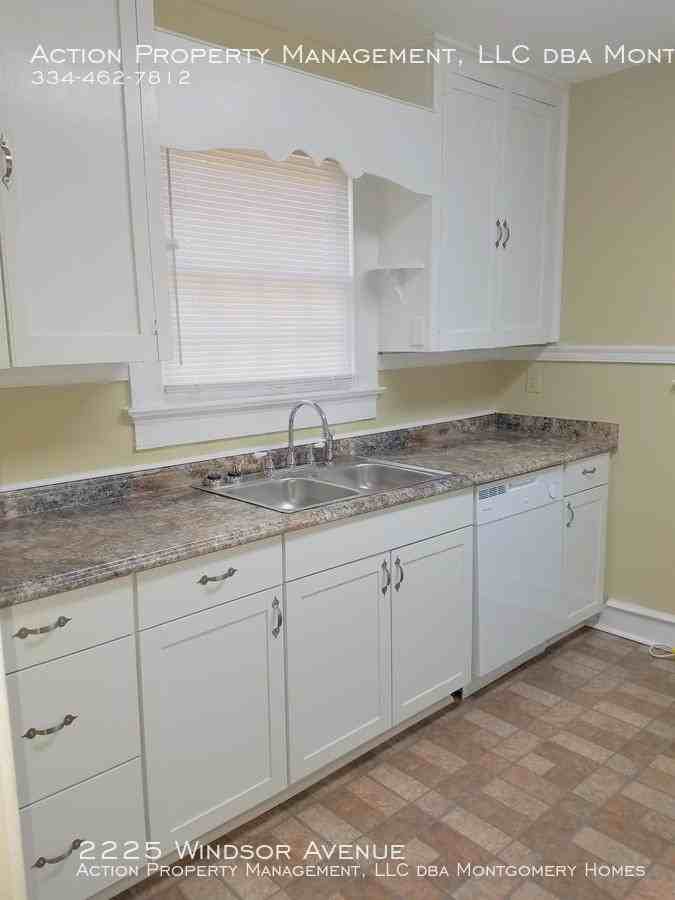 2225 Windsor Ave - Photo 5 of 6