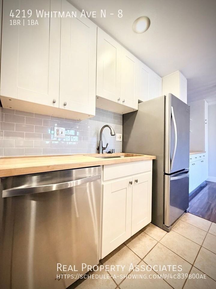 4219 Whitman Ave N #8 - Photo 5 of 19
