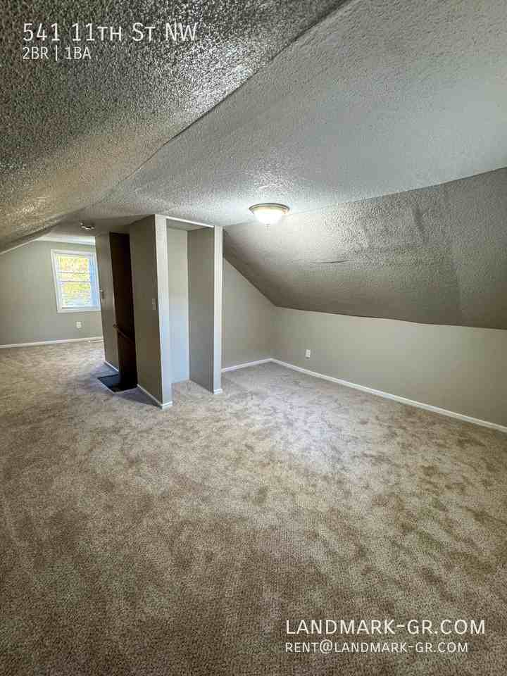 541 11th St Nw - Photo 4 of 43