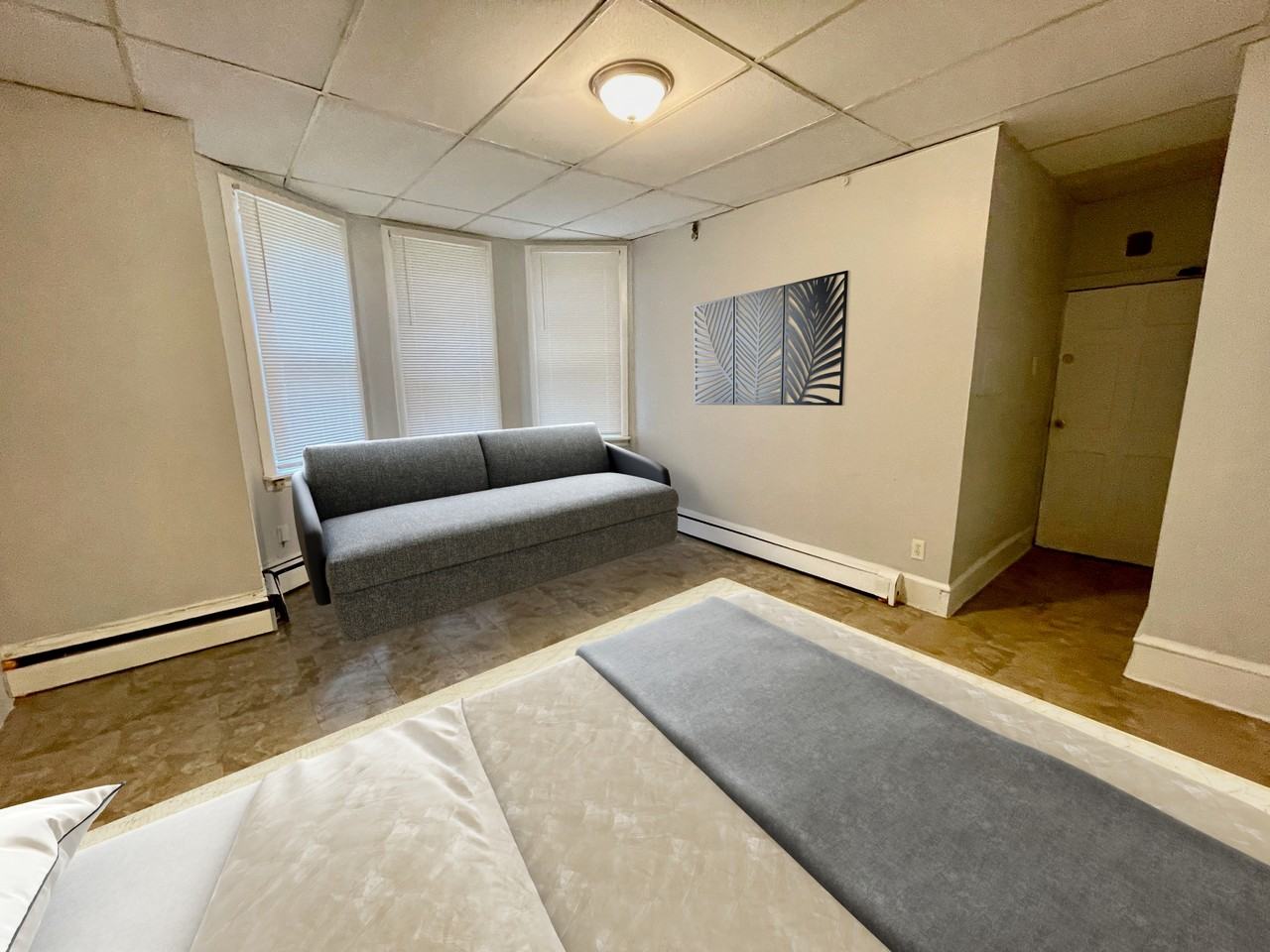 1313 W Allegheny Ave #1R - Photo 3 of 13