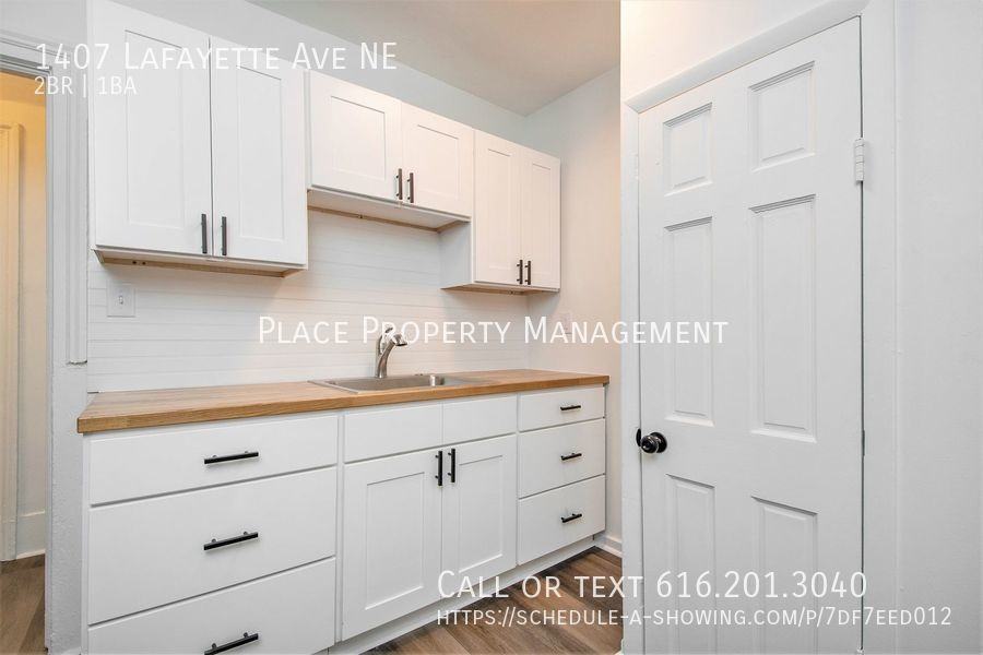 1407 Lafayette Ave Ne - Photo 7 of 16