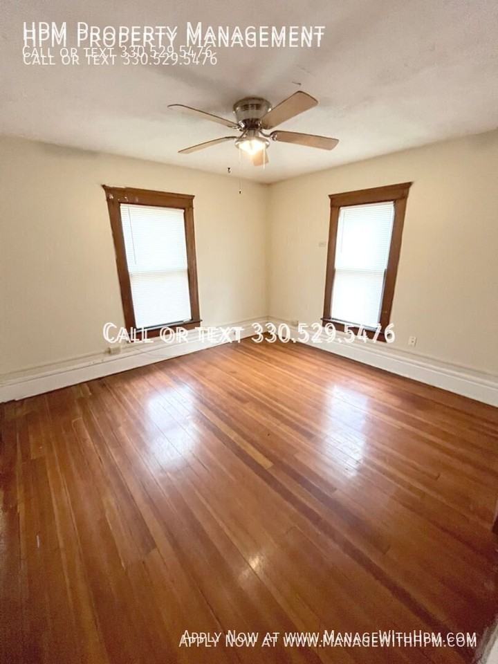 34 Grand Ave #2 - Photo 3 of 34