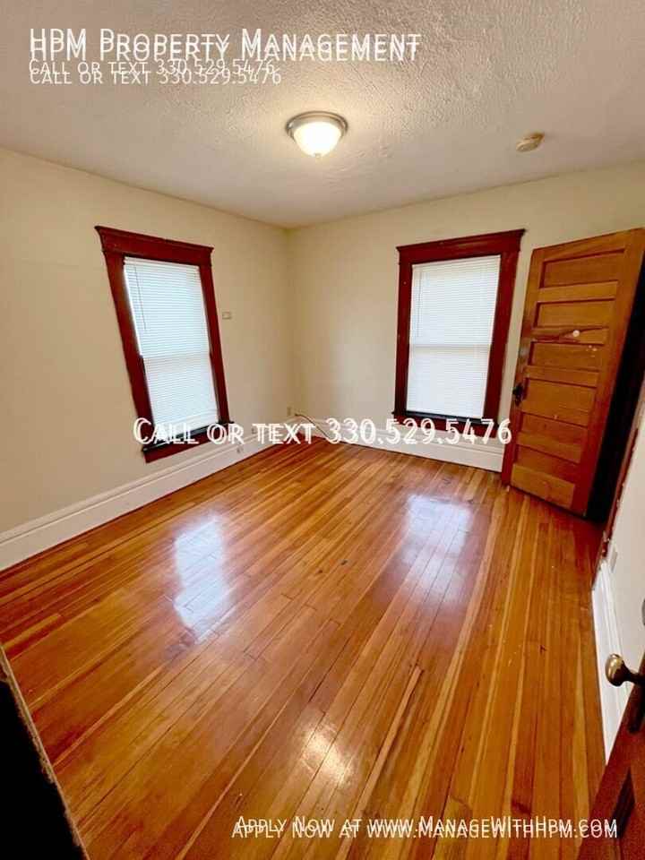 34 Grand Ave #2 - Photo 4 of 34