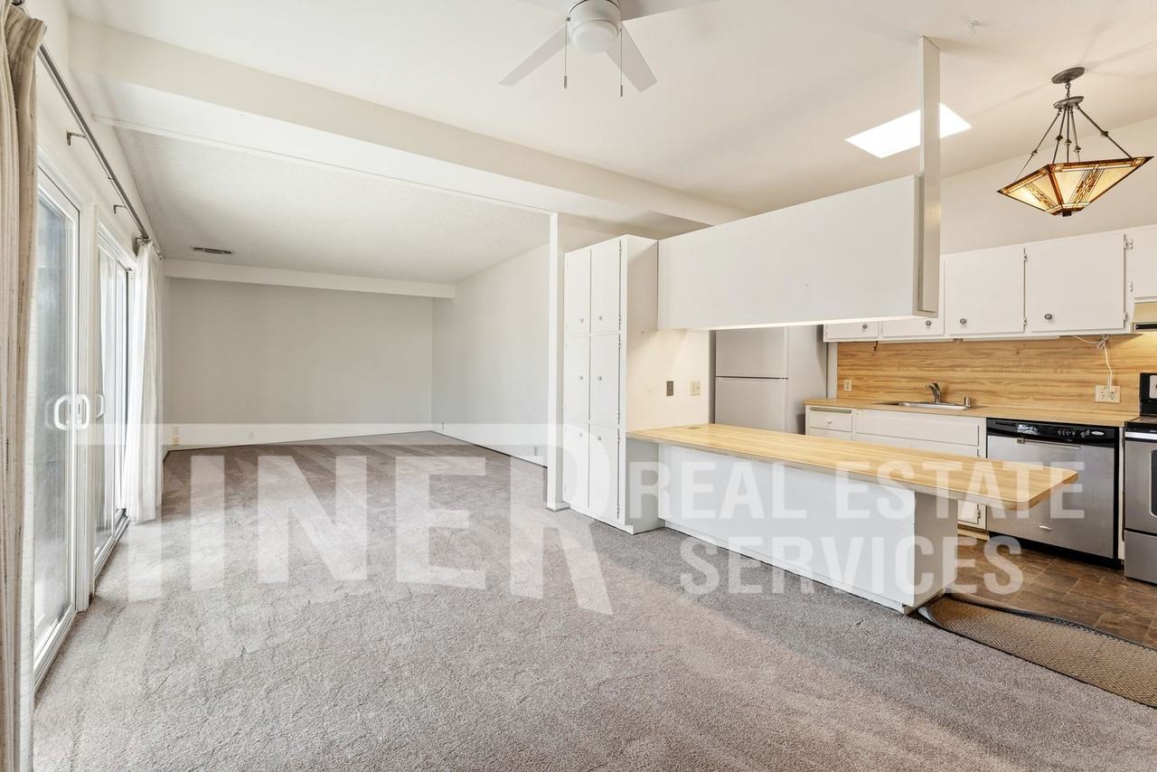 4111 Scranton Cir - Photo 3 of 21