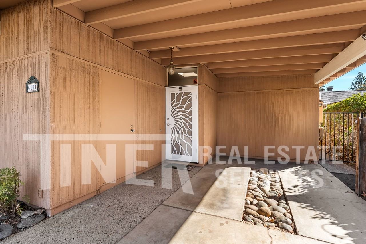 4111 Scranton Cir - Photo 6 of 21
