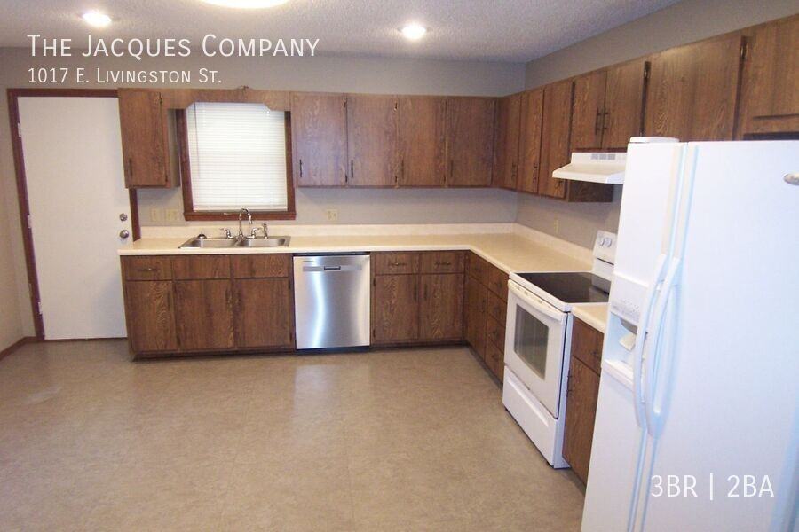 1017 E Livingston St - Photo 5 of 11