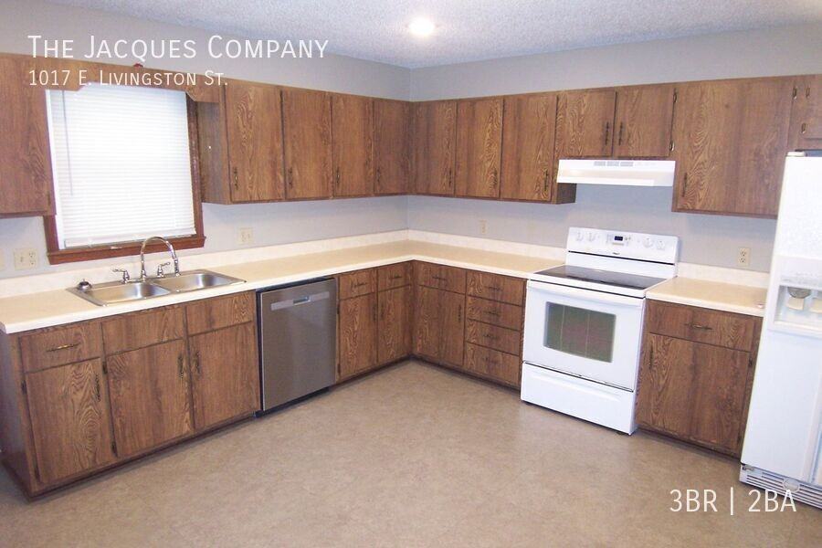 1017 E Livingston St - Photo 6 of 11