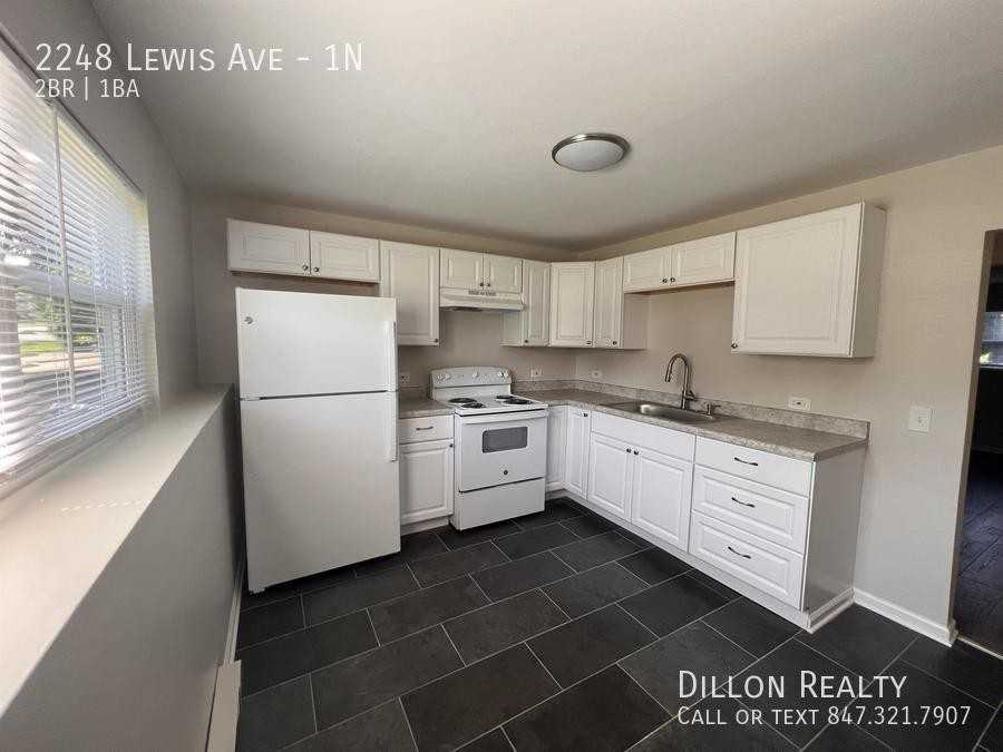 2248 Lewis Ave #1N - Photo 2 of 10
