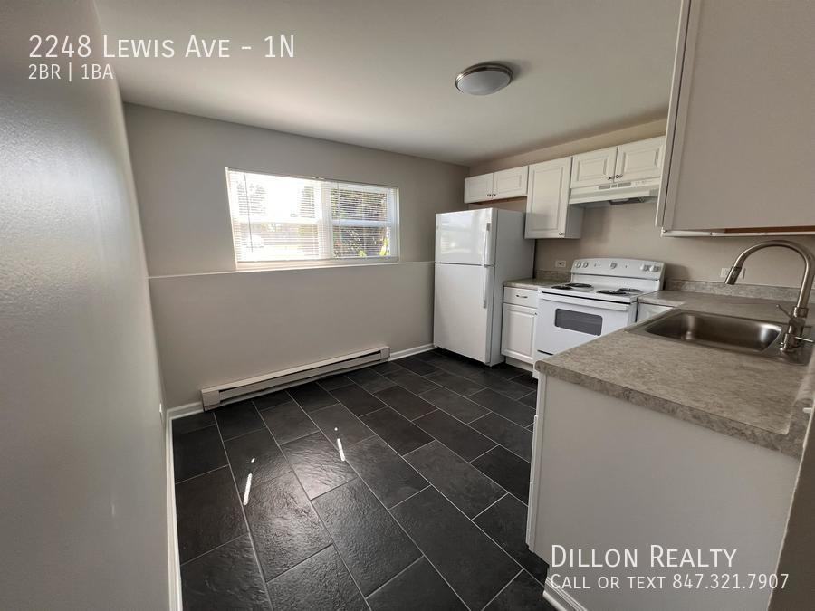 2248 Lewis Ave #1N - Photo 3 of 10