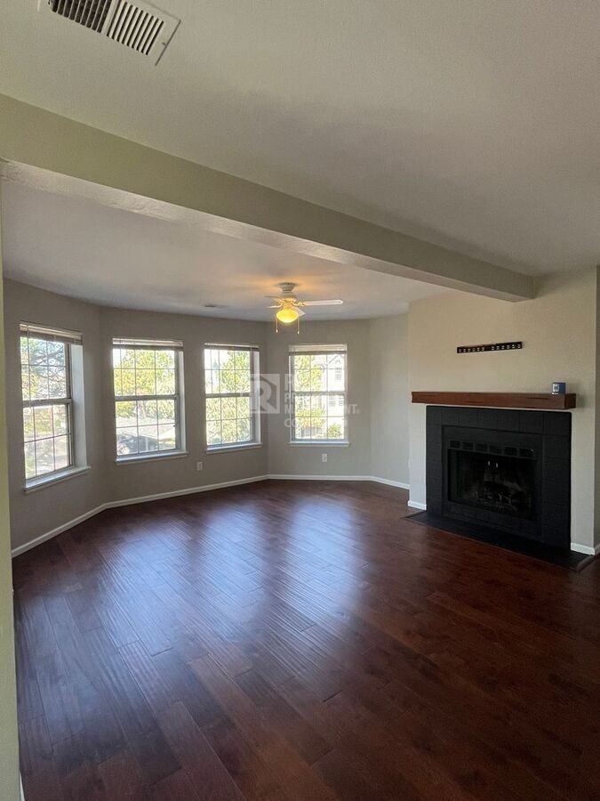 6776 S Ivy St #B1 - Photo 3 of 20