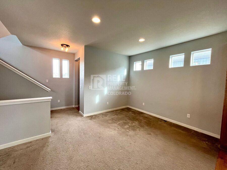 6187 Mineral Belt Dr - Photo 5 of 22