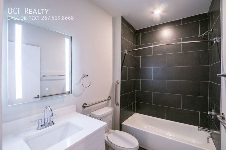 1330 S Patton St #109 - Photo 6 of 15