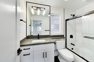 featured image of 1249 Oak Grove Ave #06